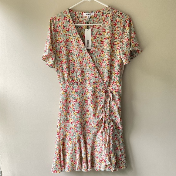 BB Dakota Dresses & Skirts - BB Dakota Floral Dress